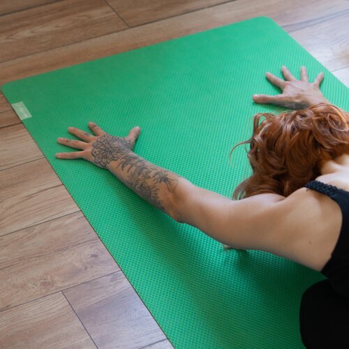 Коврик для йоги фитнеса каучуковый складной - Арт Йогаматик Yoga Light Green 183x65x0.2 см зеленый